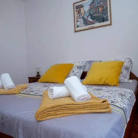 B Apartament